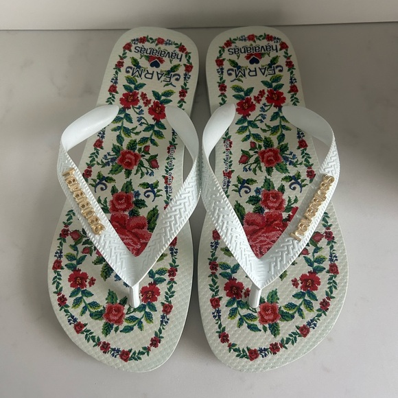 FARM Rio Floral Sandals with White and Red Accents - Picture 4 of 5